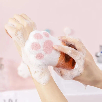 Cat Paw Bath Sponge - A fun and effective bath accessory with a unique honeycomb structure for deep cleansing and gentle exfoliation