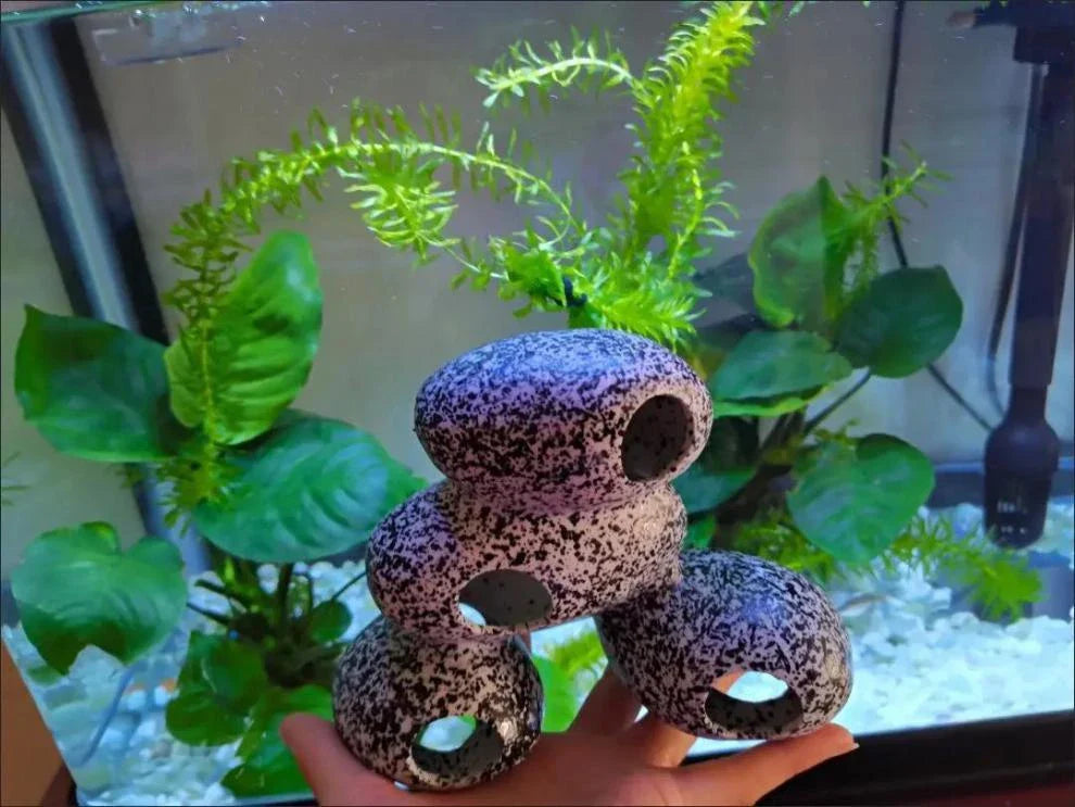 Decorative Fish Tank Stone with Realistic Cobblestone Design for Aquarium Landscaping and Breeding