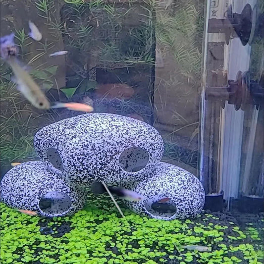 Decorative Fish Tank Stone with Realistic Cobblestone Design for Aquarium Landscaping and Breeding