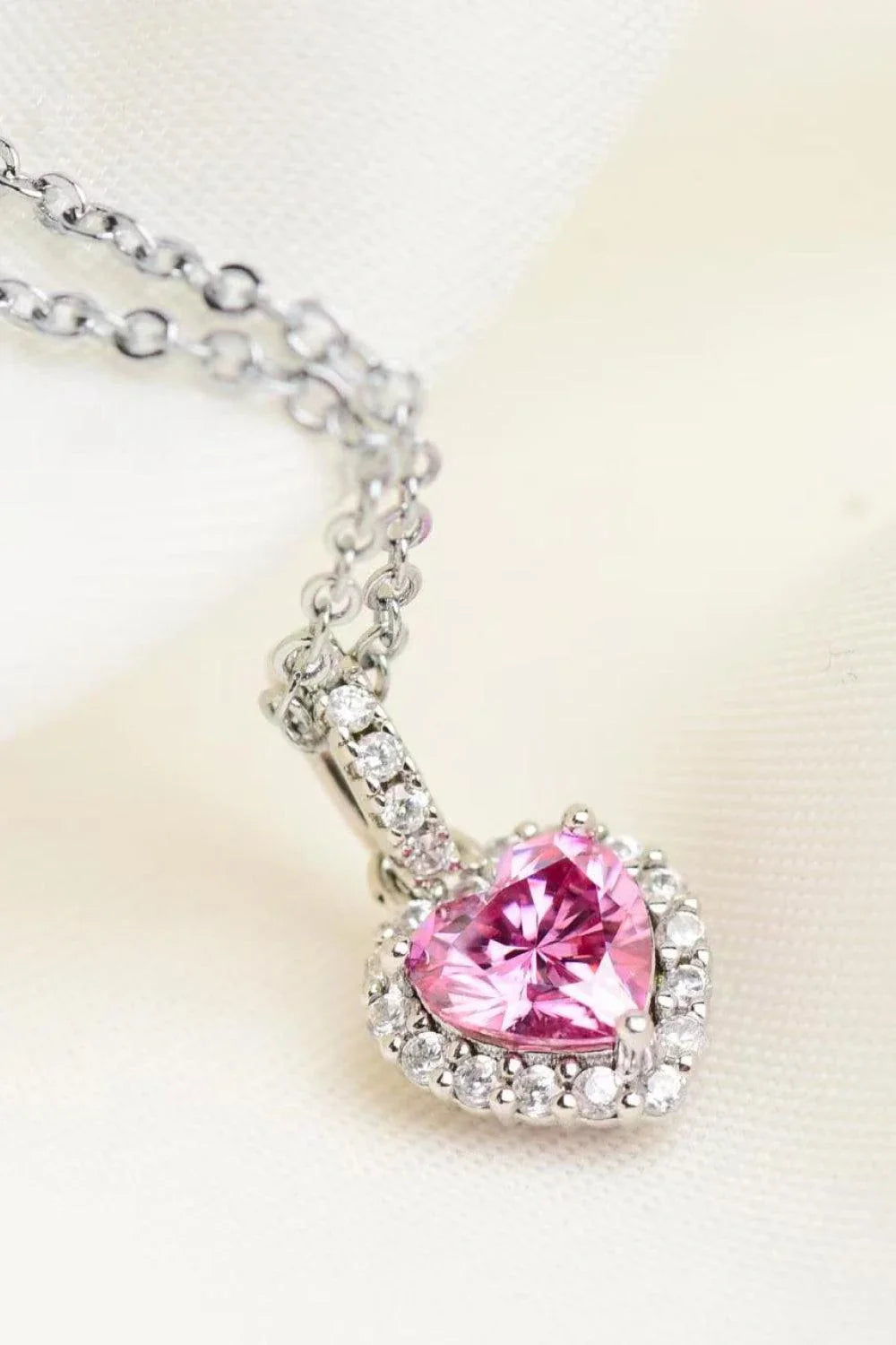 Stunning 1 carat moissanite heart pendant necklace in 925 sterling silver and platinum-plating