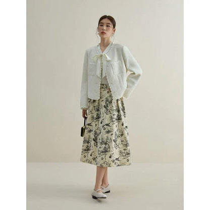 High waist A-line midi skirt with subtle ink animal print, ideal for winter fashion