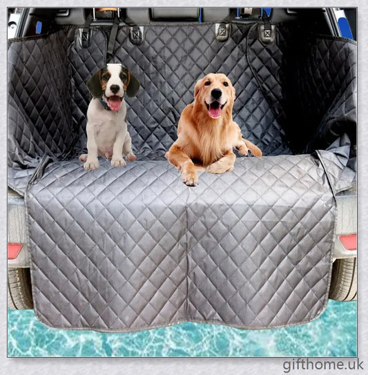 Plush and secure car trunk pet mat with quilted thread and soft cotton for comfortable pet travel