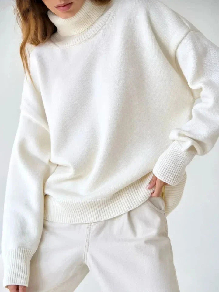 Cosy Winter Turtleneck Sweater - Oversized casual knitted pullover in blue for women