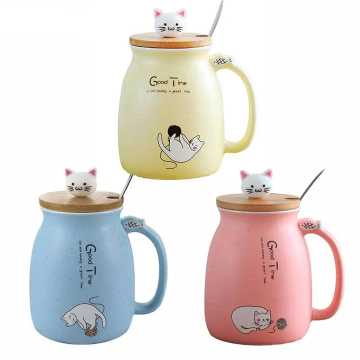Cartoon cat-themed ceramic coffee mug with lid, available in various colours for hot beverage enjoyment