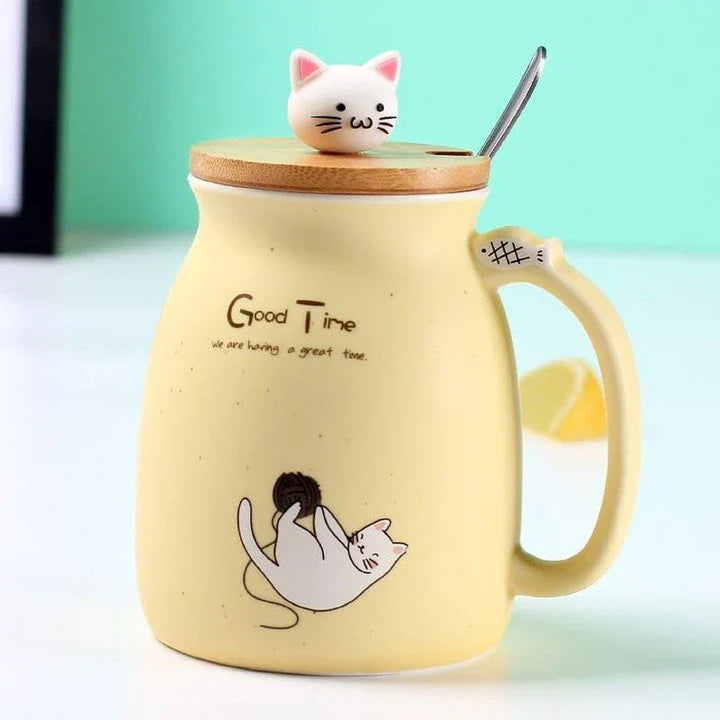 Cartoon cat-themed ceramic coffee mug with lid, available in various colours for hot beverage enjoyment
