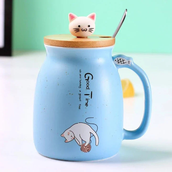 Cartoon cat-themed ceramic coffee mug with lid, available in various colours for hot beverage enjoyment