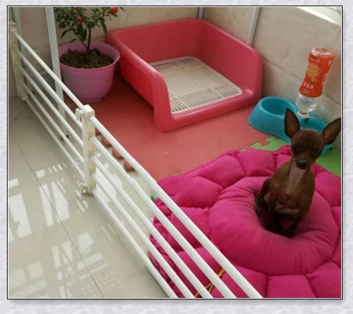 Retractable baby and pet safety gate with adjustable width and sturdy metal frame for childproofing and petproofing UK homes