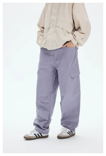 Men's leisure cargo trousers in various colours made from a durable chemical fiber blend fabric