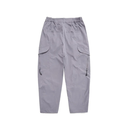 Men's leisure cargo trousers in various colours made from a durable chemical fiber blend fabric