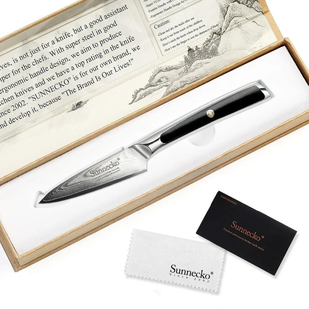 A premium Damascus steel fruit paring knife with a sleek, ergonomic design for effortless slicing and dicing in the kitchen.