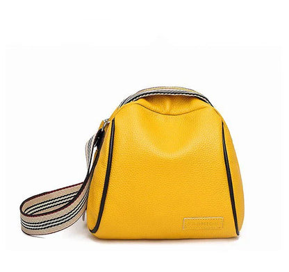 Premium cowhide one-shoulder messenger bag in classic colours for versatile daily use