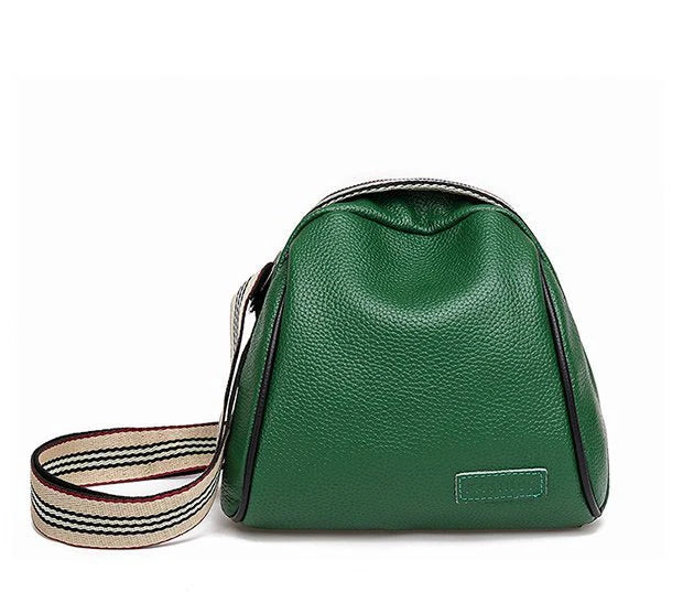 Premium cowhide one-shoulder messenger bag in classic colours for versatile daily use
