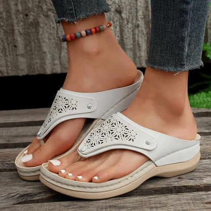 Women's PU thong sandals in various colours with segmented toe design