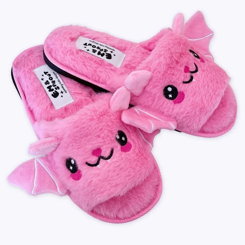 Bat wing slippers in super soft velvet with artificial fur lining