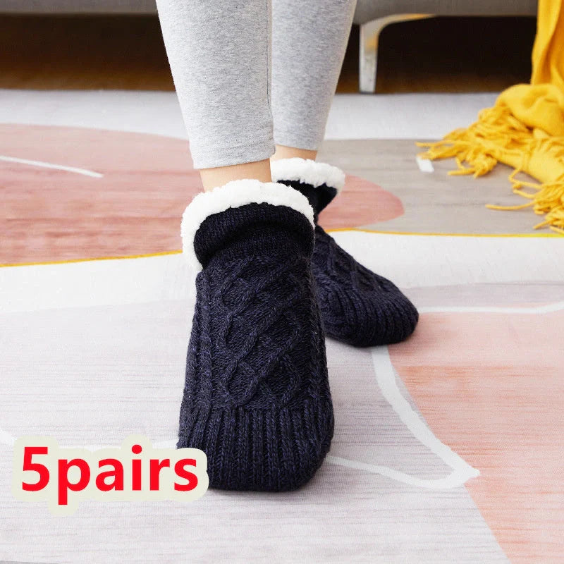 Winter woolen socks with non-slip dots in various colours