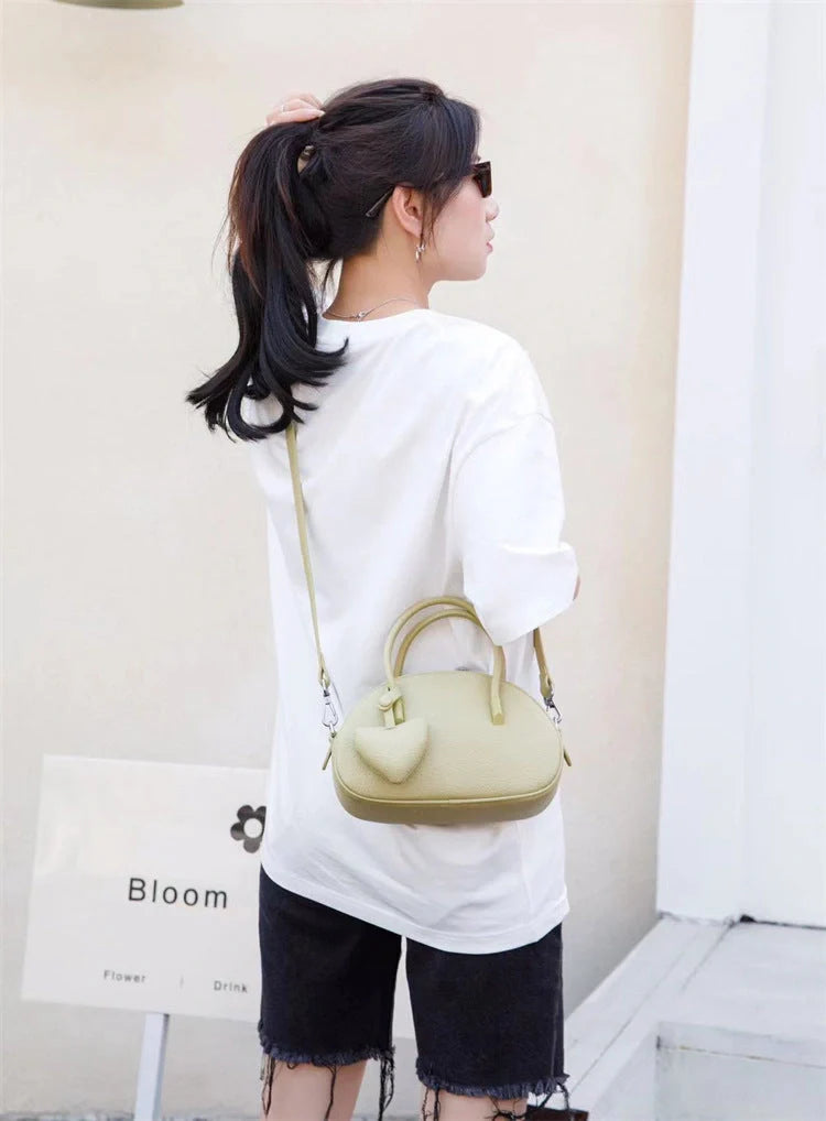 2024 Women's Luxury Designer Heart Crossbody Bag in seven colours