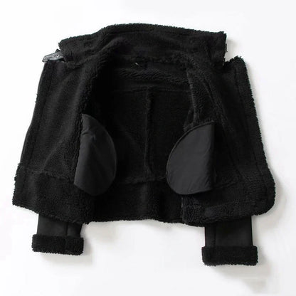Winter lapel jacket in suede and lamb wool for women, available in black and khaki.