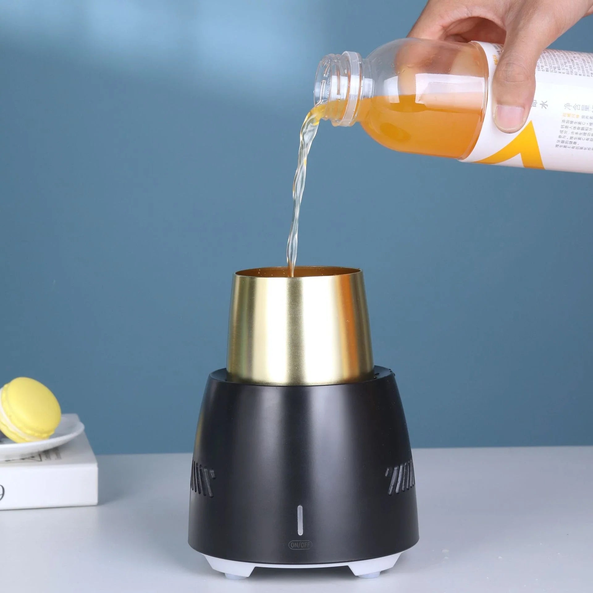 Premium aluminium alloy portable drink cooler with semiconductor refrigeration technology for instant chilling