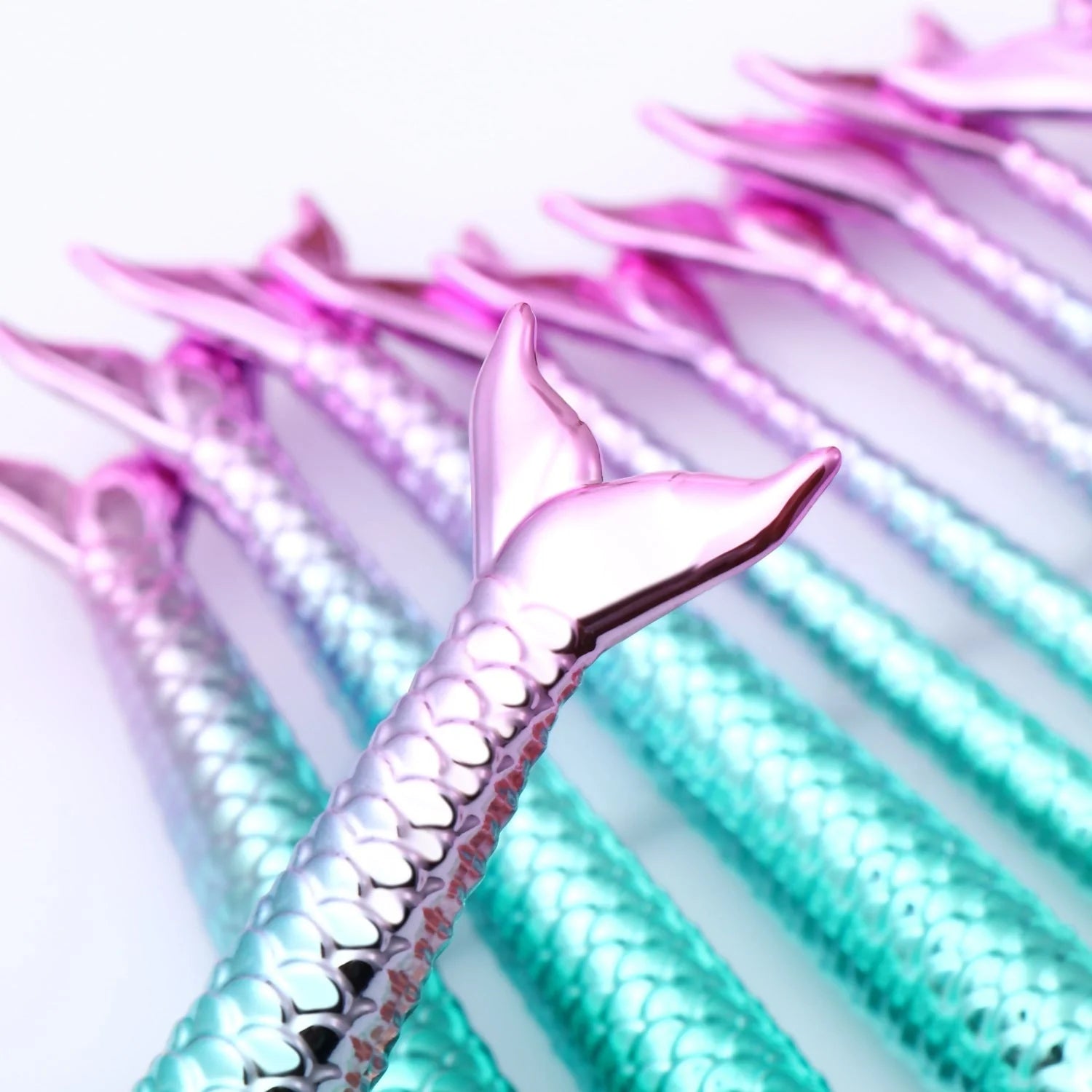 11-piece mermaid themed makeup brush set with synthetic fibres for flawless application