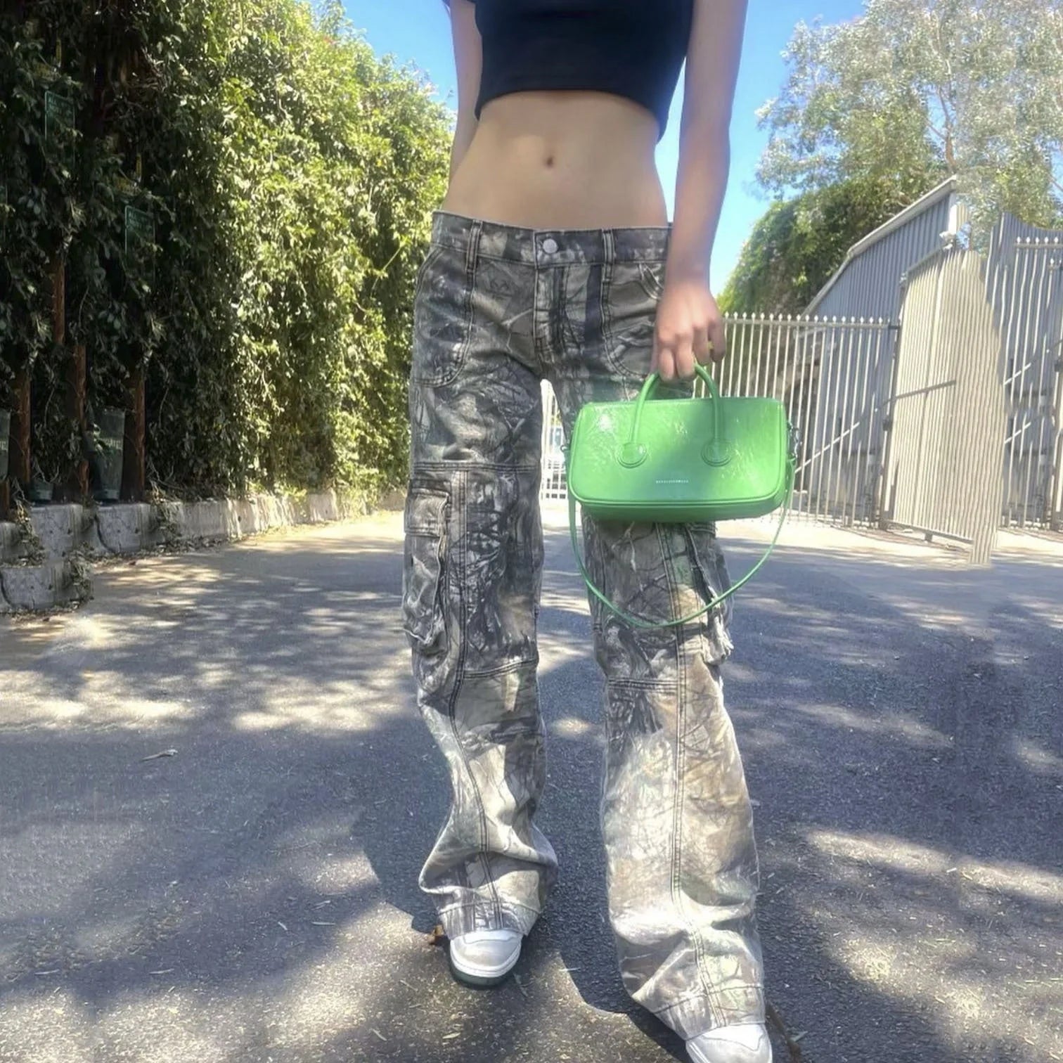 Women's summer camouflage cargo pants with multiple pockets