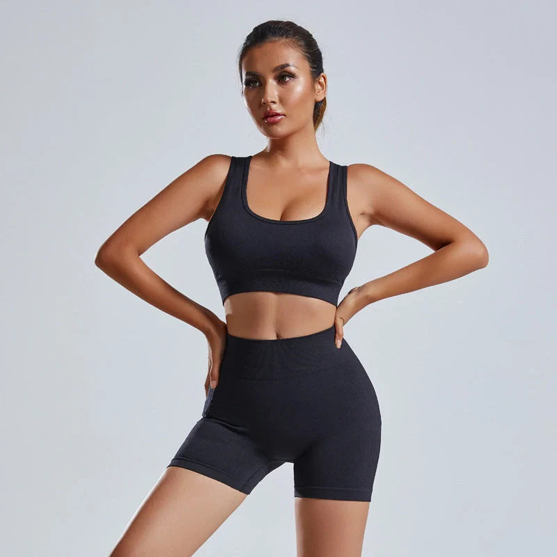 Women's seamless yoga vest and shorts set in various colours for gym and fitness