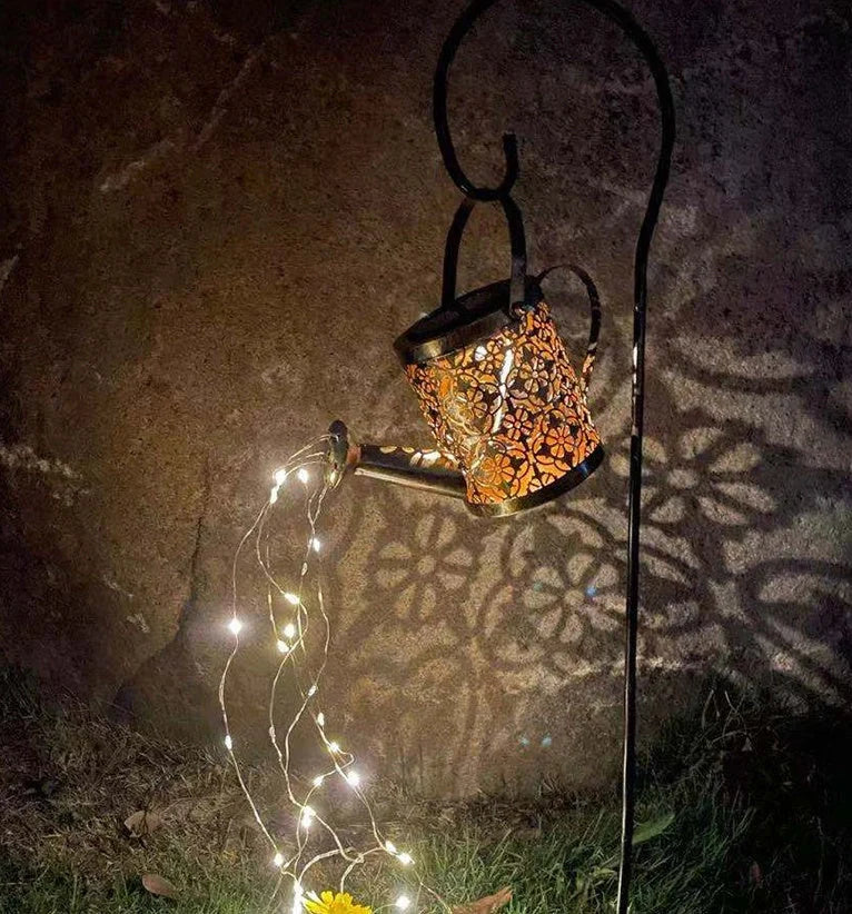 Solar-Powered Enchanted Watering Can Garden Lamp with 36 LED lights for outdoor decoration
