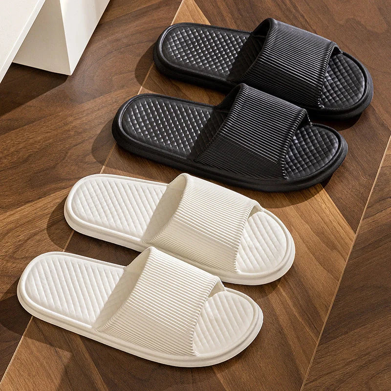 Stylish non-slip summer slippers for men and women in various colours