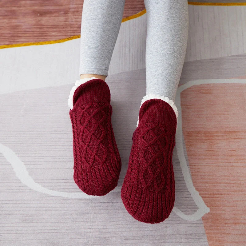 Winter woolen socks with non-slip dots in various colours