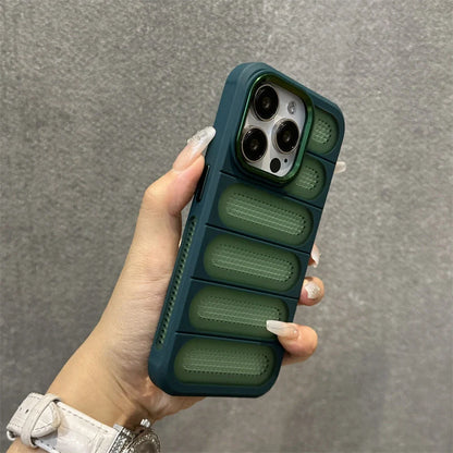 Breathable heat dissipation mesh case for ApplePhone with matte cooling metal lens ring