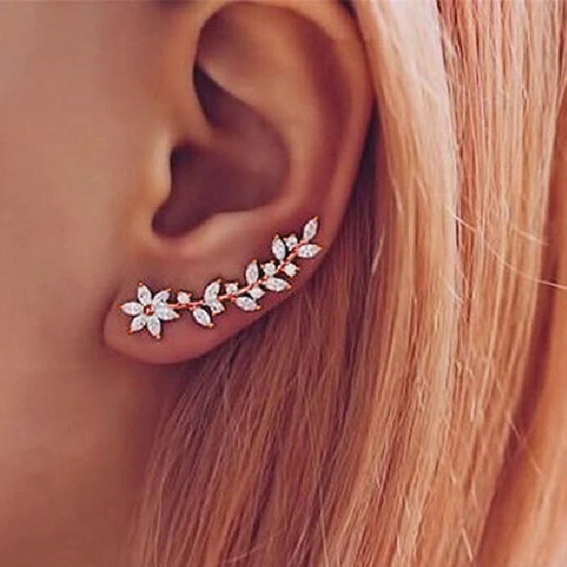 Stylish diamond flower earrings for women in white gold, gold, and rose gold