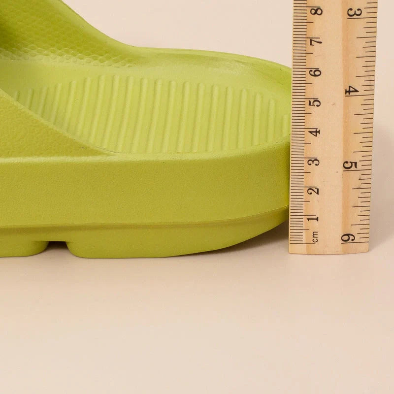 Thick-soled EVA beach sandals in various colours for summer wear