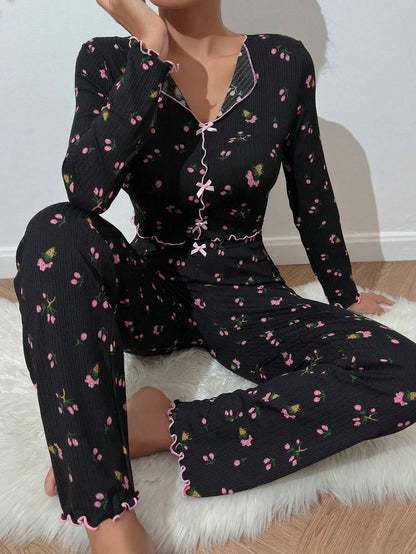 Stylish European two-piece lounge set with floral print for women