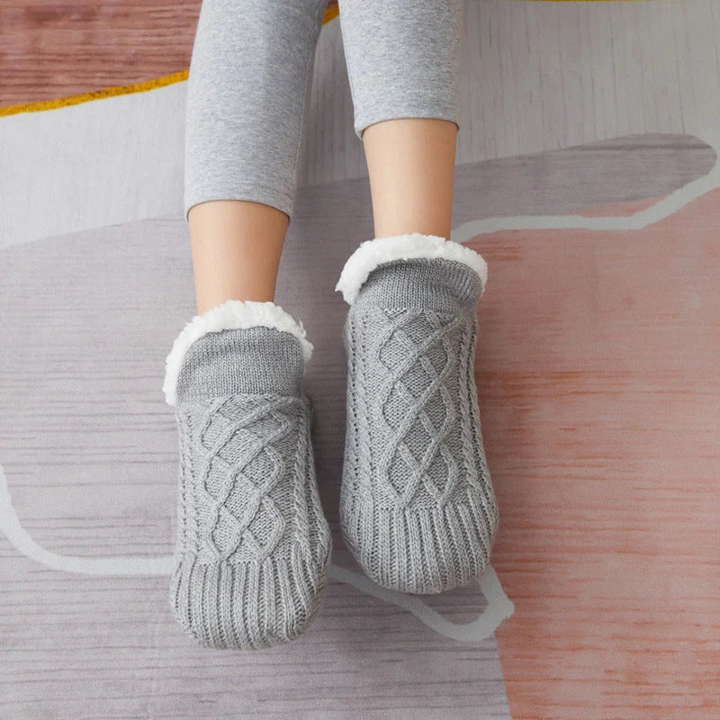 Winter woolen socks with non-slip dots in various colours