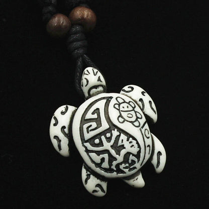 Men's European-style turtle necklace with resin pendant, unique tortoise design