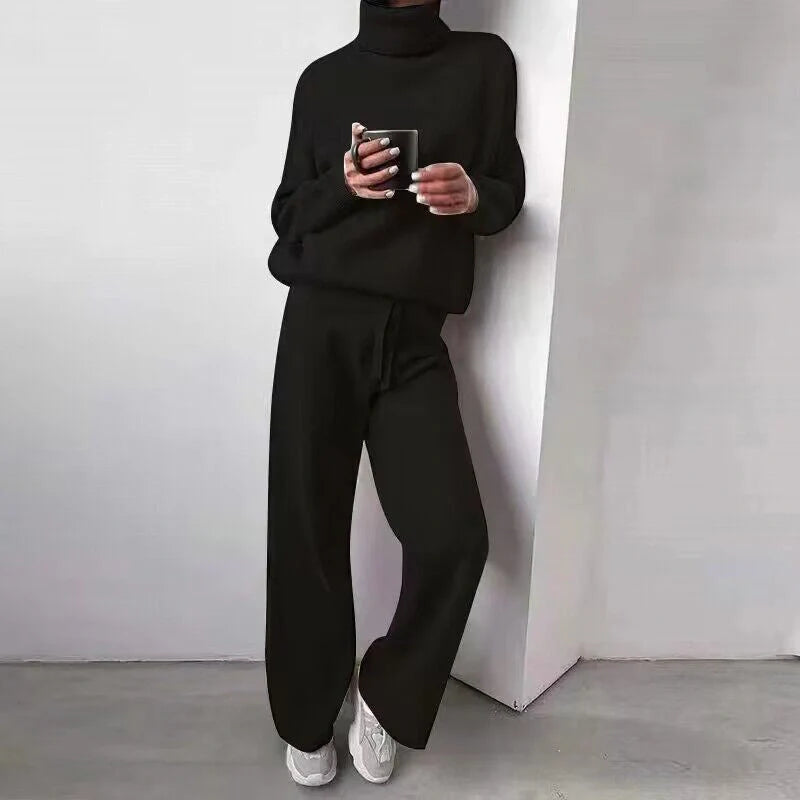 Women's casual turtleneck sweater and drawstring pants set in cotton-polyester blend