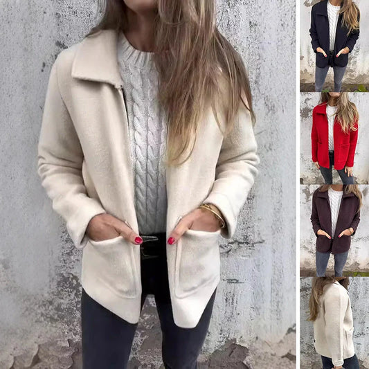 Stylish lapel jacket with zip and pockets in various colours, designed for fashionable autumn and winter wear
