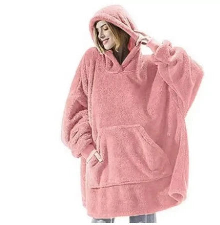 Cozy oversized hooded sweatshirt with big front pocket, made of soft double-sided fleece fabric in a variety of classic colors.