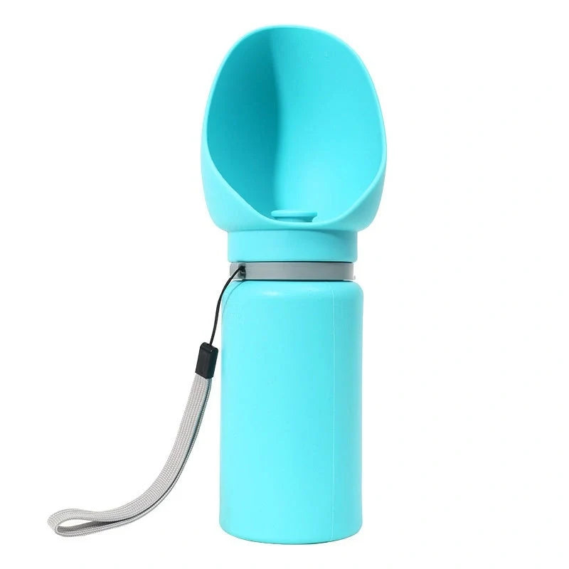 Foldable pet water bottle in blue and grey with leak-proof seal, 550ml capacity