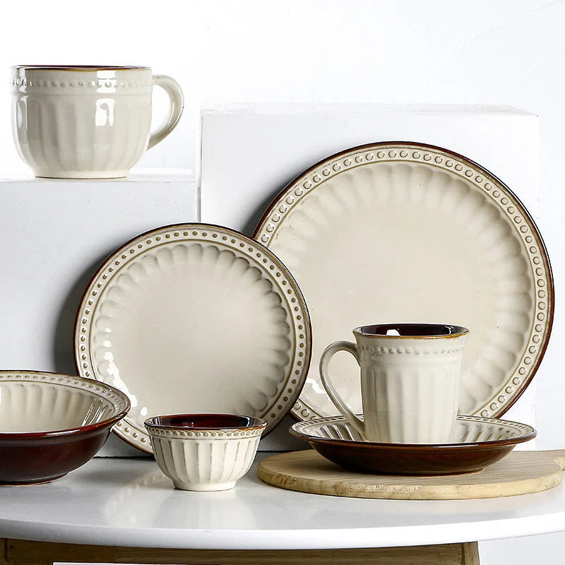 A set of 6 exquisite white ceramic plates, perfect for serving a variety of dishes in style