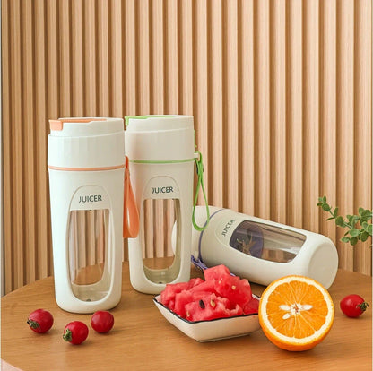 Rechargeable portable blender with USB charging, perfect for outdoor juicing and smoothie making