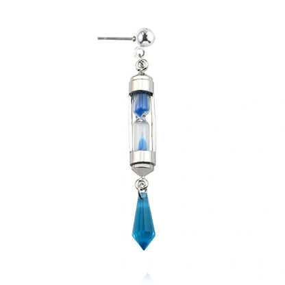 Hourglass-shaped alloy earring and necklace set in silver and gold