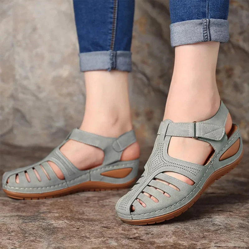 Women's Plus Size Retro Sandals with round toe and wedge heel in various colours