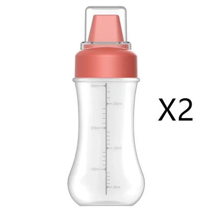 Five-hole scale squeezing sauce bottle with lid for precise kitchen use