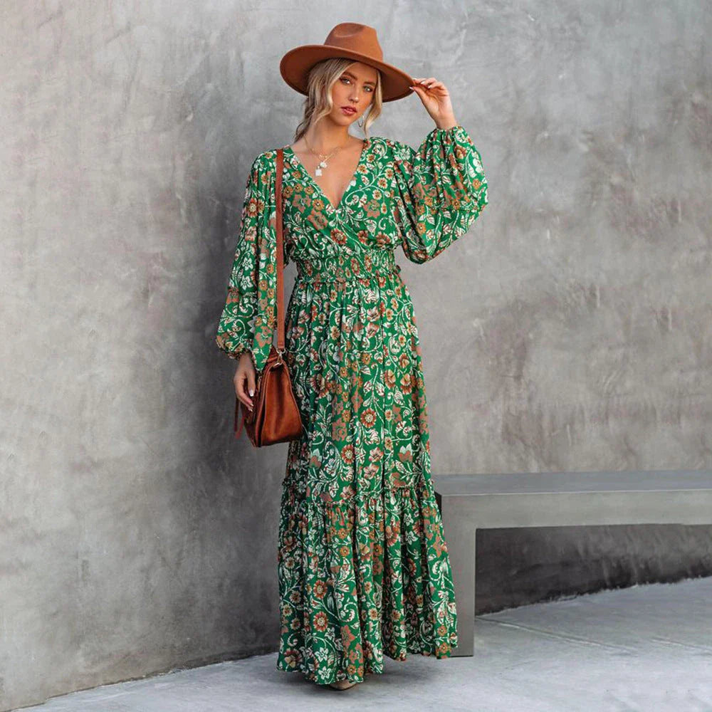 Elegant printed halter maxi dress with long sleeves in green color