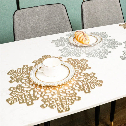 Elegant snowflake placemats made of premium PVC with heat and scald resistance for safe and stylish dining