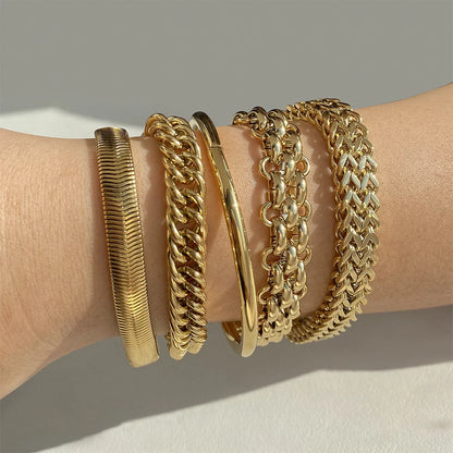 Elegant stainless steel electroplated bracelet for women, perfect for any occasion.