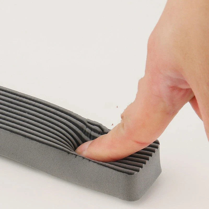 Hands-free floor cleaning mop with absorbent cotton heads for efficient and eco-friendly floor cleaning