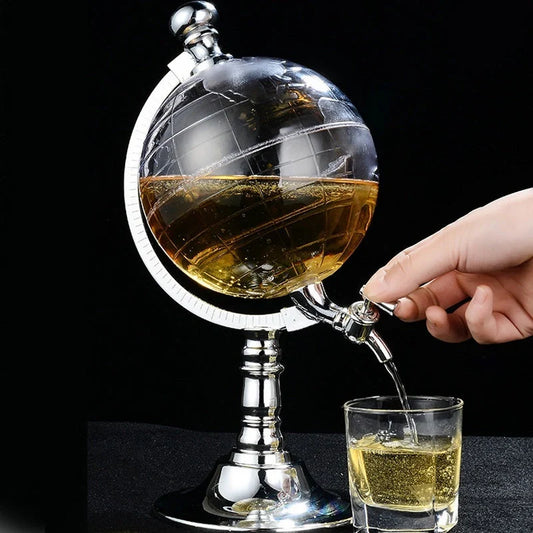 Globe-shaped wine decanter with chrome stand, 1.5L capacity