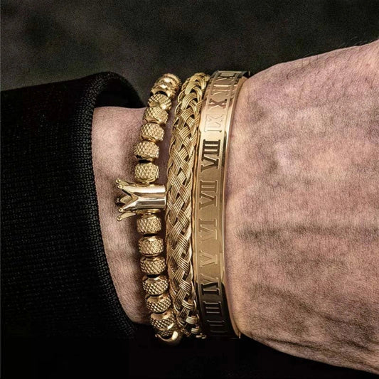 Men's stainless steel crown charm adjustable bracelet with zircon details