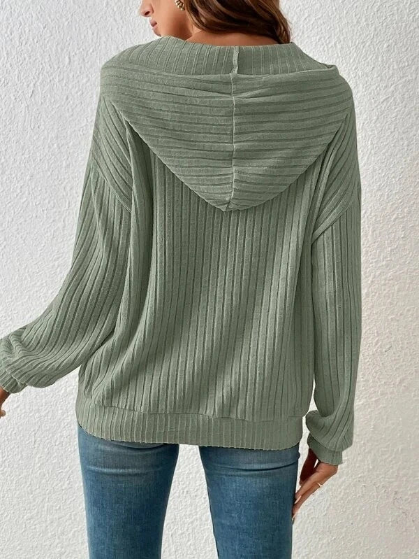 Stylish and comfortable drawstring hoodie sweatshirt with pockets in various colors